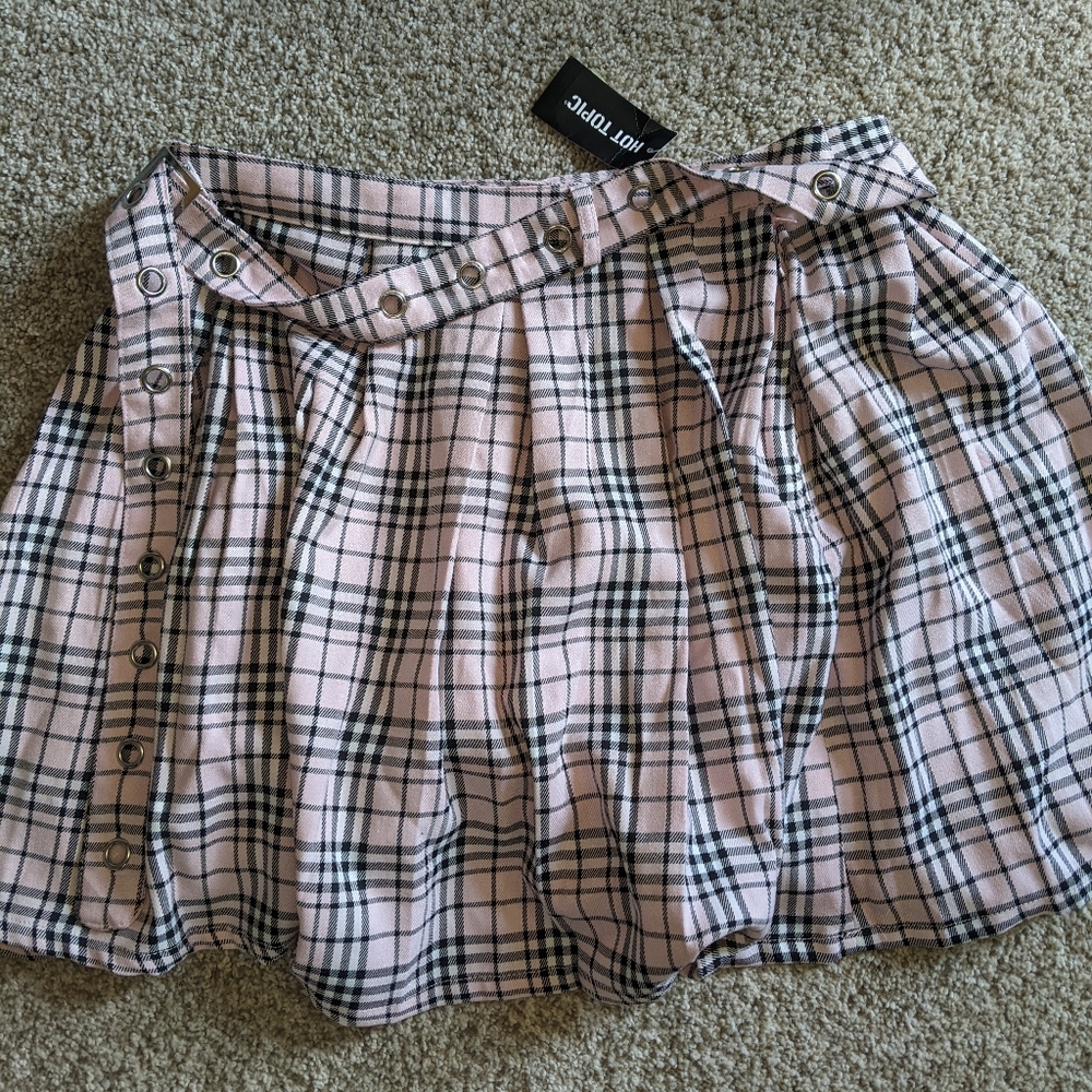 SOLD NWT plaid skirt